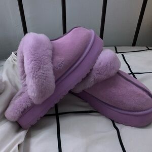 UGG Women's Purple Platform Fluffy Slippers